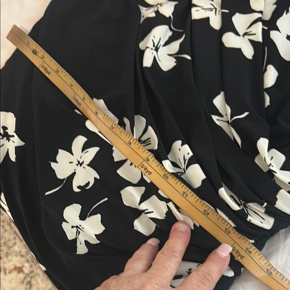 Black Floral Sheath Dress - Women's Elegant Work & Event Dress - Picture 10 of 11
